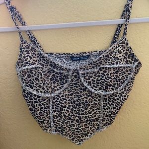 picture of materials included; leopard print